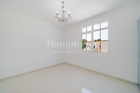 Townhouse in Arabian Ranches 2, Dubai 4 bedrooms, 350.39945801 sq.m. № 111974 - photo 9