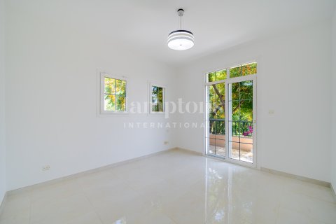 Townhouse in Arabian Ranches 2, Dubai 4 bedrooms, 350.39945801 sq.m. № 111974 - photo 21
