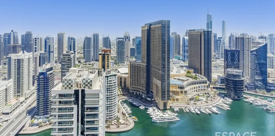 Apartment in Jumeirah Beach Residence, Dubai 4 bedrooms, 256 sq.m. № 62340