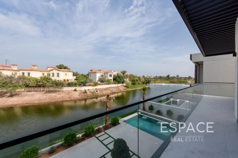 Villa in Jumeirah Park, Dubai 5 bedrooms, 632 sq.m. № 62339 - photo 16