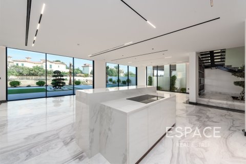 Villa in Jumeirah Park, Dubai 5 bedrooms, 632 sq.m. № 62339 - photo 8