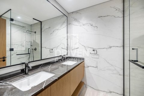 Apartment in Business Bay, Dubai 3 bedrooms, 245 sq.m. № 87367 - photo 17