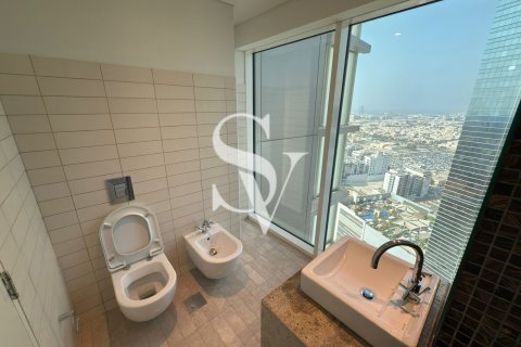 Apartment in Sheikh Zayed Road, Dubai 2 bedrooms, 118 sq.m. № 67762 - photo 10