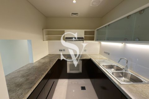 Apartment in Sheikh Zayed Road, Dubai 2 bedrooms, 118 sq.m. № 67762 - photo 4