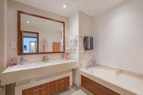 Снять в аренду квартиру в Дубай Марине, Дубай: 2 спальни, 131м², № 46560 - фото 14