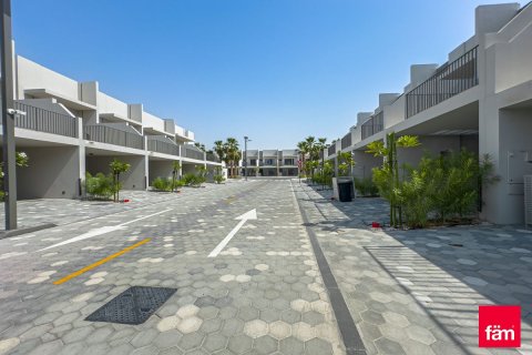 Townhouse in Mohammed Bin Rashid City, Dubai 2 bedrooms, 112.2 sq.m. № 111835 - photo 19