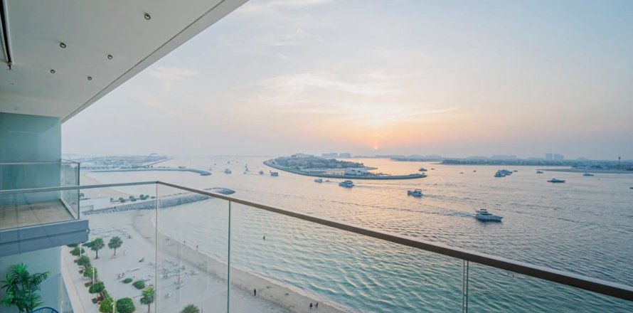 Apartment in Dubai Harbour, Dubai 2 bedrooms, 108.7 sq.m. № 111825