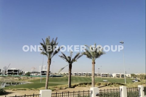 Villa en Picadilly Green, Dubai, 6 dormitorios, 762.1 m², № 648 - foto 11