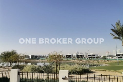 Villa en Picadilly Green, Dubai, 6 dormitorios, 762.1 m², № 648 - foto 13