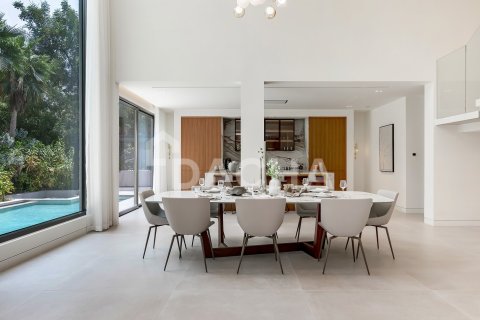 Villa in Jumeirah Islands, Dubai 5 bedrooms, 571 sq.m. № 135295 - photo 29
