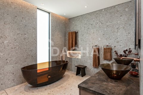 Villa in Jumeirah Islands, Dubai 5 bedrooms, 571 sq.m. № 135295 - photo 7