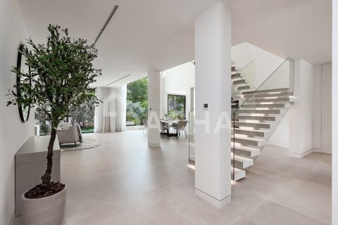 Villa in Jumeirah Islands, Dubai 5 bedrooms, 571 sq.m. № 135295 - photo 15
