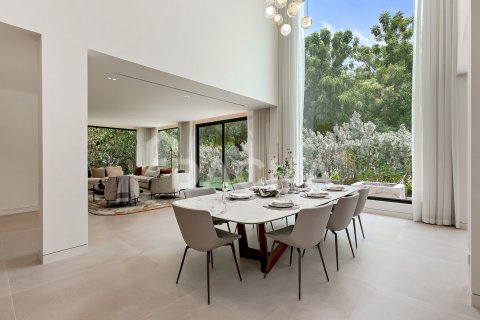 Villa in Jumeirah Islands, Dubai 5 bedrooms, 571 sq.m. № 135295 - photo 30