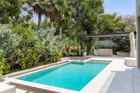 Villa in Jumeirah Islands, Dubai 5 bedrooms, 571 sq.m. № 135295 - photo 2
