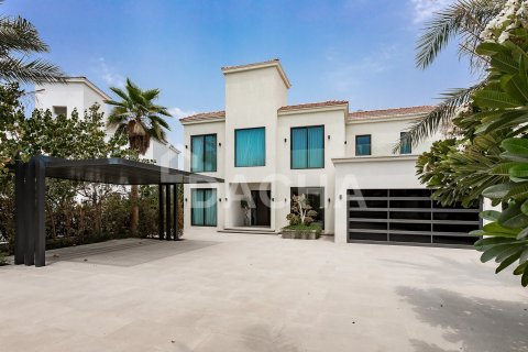 Villa in Jumeirah Islands, Dubai 5 bedrooms, 571 sq.m. № 135295