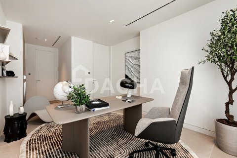 Villa in Jumeirah Islands, Dubai 5 bedrooms, 571 sq.m. № 135295 - photo 17
