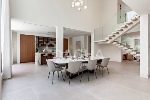 Villa in Jumeirah Islands, Dubai 5 bedrooms, 571 sq.m. № 135295 - photo 26