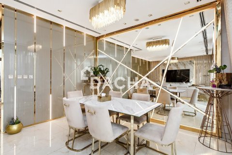 Villa in Dubai Hills Estate, Dubai 4 bedrooms, 418 sq.m. № 135296 - photo 24