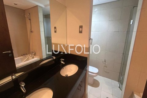 Apartment in Mohammad Bin Rashid Boulevard, Downtown Dubai (Downtown Burj Dubai), Dubai 2 bedrooms, 152 sq.m. № 45303 - photo 17