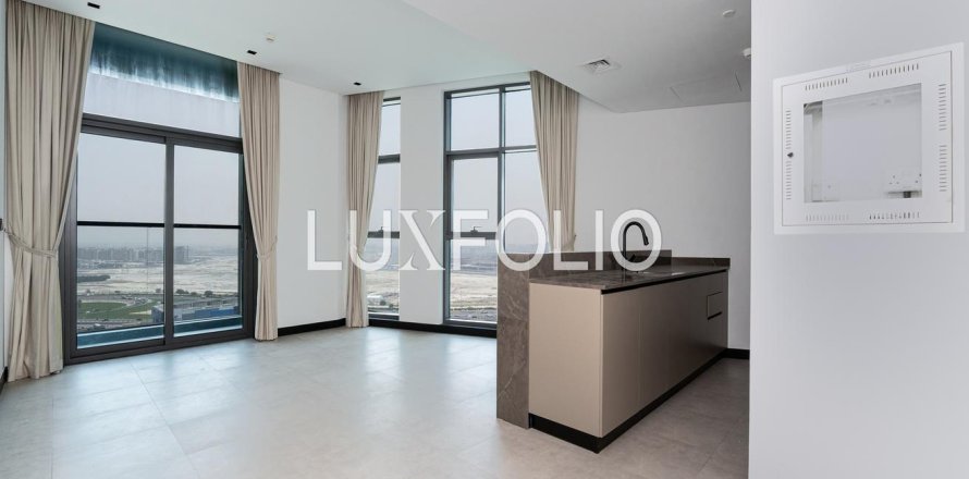 Квартира в Бизнес-Бэе, Дубай, 1 спальня, 61м², № 45305