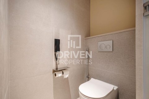 Apartment in Vida Residences Dubai Mall, Downtown Dubai (Downtown Burj Dubai), Dubai 2 bedrooms, 100 sq.m. № 86479 - photo 4