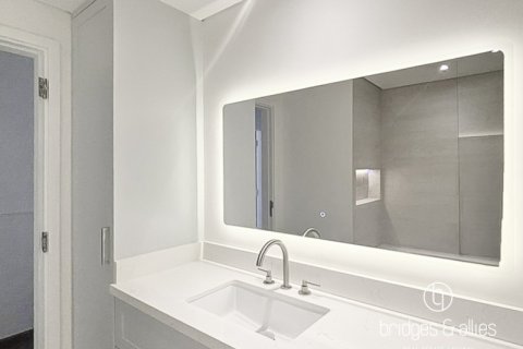 Apartment in Downtown Dubai (Downtown Burj Dubai), Dubai 2 bedrooms, 113.2 sq.m. № 77257 - photo 15