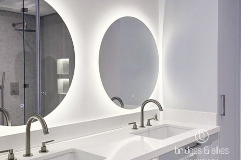 Apartment in Downtown Dubai (Downtown Burj Dubai), Dubai 2 bedrooms, 113.2 sq.m. № 77257 - photo 12