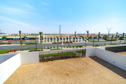 Снять в аренду виллу в Dubai South (Dubai World Central), Дубай: 3 спальни, 496.19492300м², № 90818 - фото 18