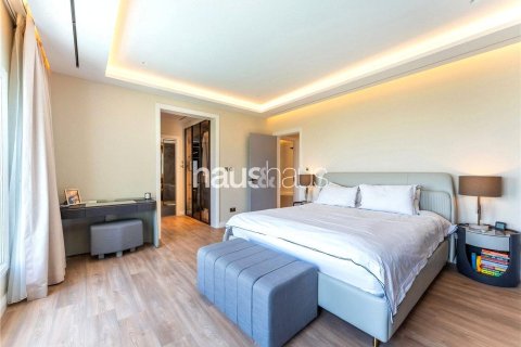 Villa in The Lakes, Dubai 4 bedrooms, 315 sq.m. № 44025 - photo 11