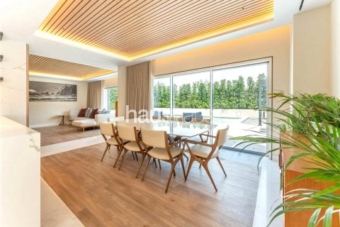 Villa in The Lakes, Dubai 4 bedrooms, 315 sq.m. № 44025 - photo 1