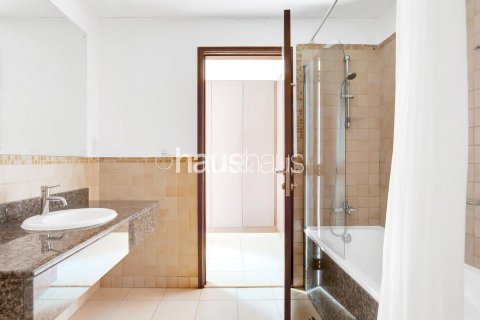 Apartment in Sadaf, Jumeirah Beach Residence, Dubai 2 bedrooms, 129 sq.m. № 44037 - photo 13