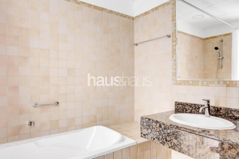 Apartment in Sadaf, Jumeirah Beach Residence, Dubai 2 bedrooms, 129 sq.m. № 44037 - photo 5