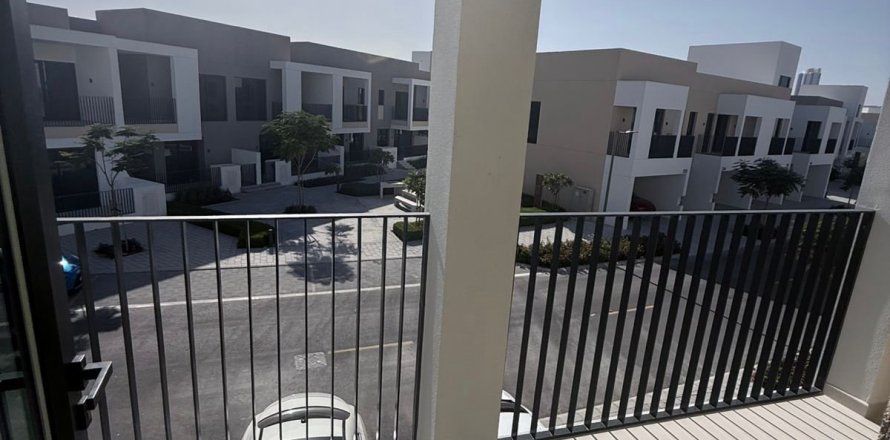 Townhouse in Dubai 3 bedrooms, 126.7 sq.m. № 113444