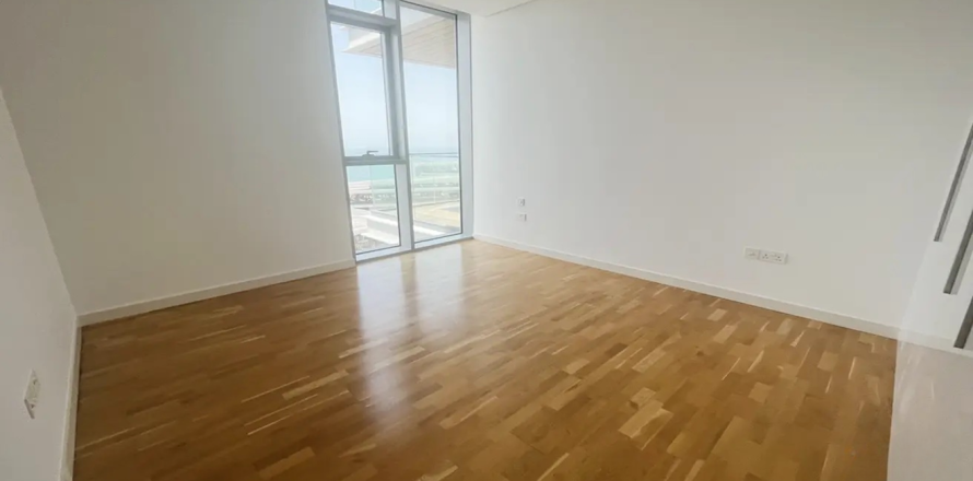 Квартира в Дубае, 3 спальни, 190м², № 5736
