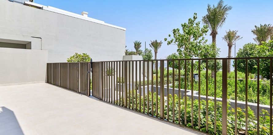 Apartment in Dubai 2 bedrooms, 129.6 sq.m. № 110659