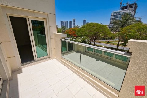 Villa in Dubai 4 bedrooms, 501.5 sq.m. № 110661 - photo 18