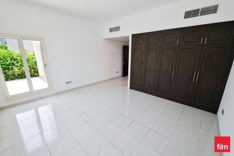 Villa in Dubai 4 bedrooms, 501.5 sq.m. № 110661 - photo 3