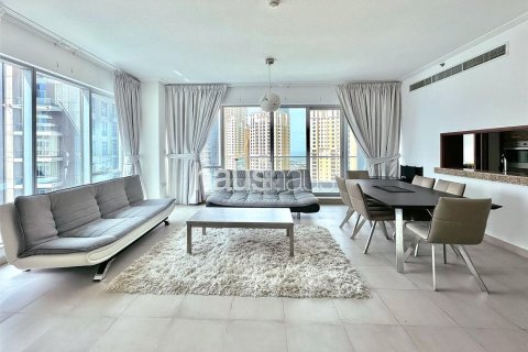 Снять в аренду квартиру в Дубай Марине, Дубай: 2 спальни, 145м², № 45131 - фото 1