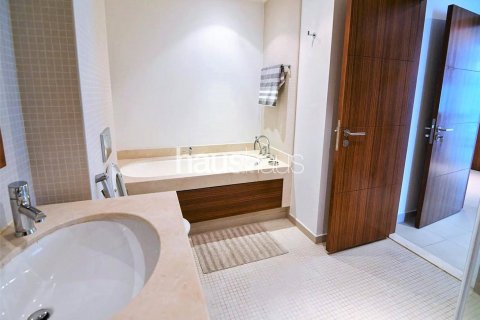 Снять в аренду квартиру в Дубай Марине, Дубай: 2 спальни, 145м², № 45131 - фото 7