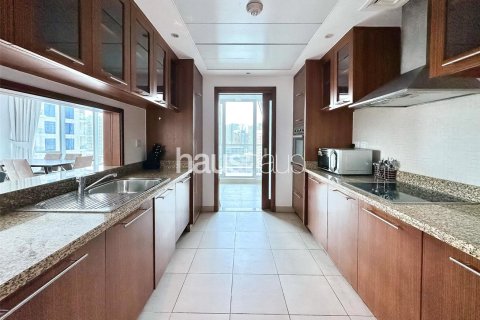 Снять в аренду квартиру в Дубай Марине, Дубай: 2 спальни, 145м², № 45131 - фото 6
