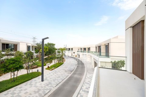 Townhouse in District One, Mohammed Bin Rashid City, Dubai 4 bedrooms, 362.32 sq.m. № 126991 - photo 1