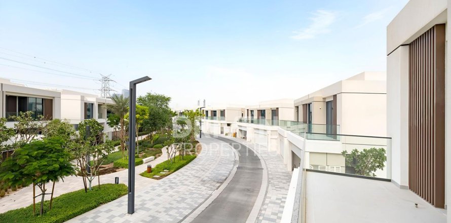 Townhouse in District One, Mohammed Bin Rashid City, Dubai 4 bedrooms, 362.32 sq.m. № 126991