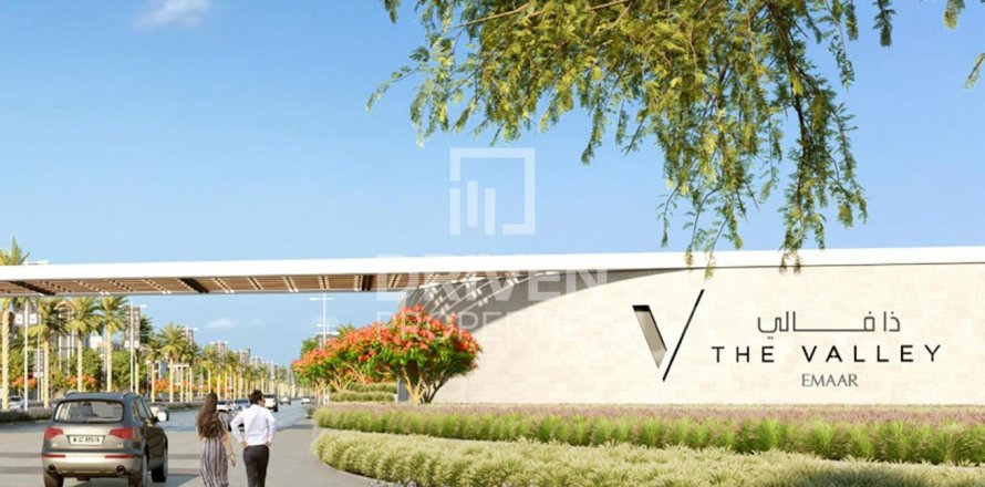 Townhouse in The Valley, Dubai 4 bedrooms, 243.31 sq.m. № 126992
