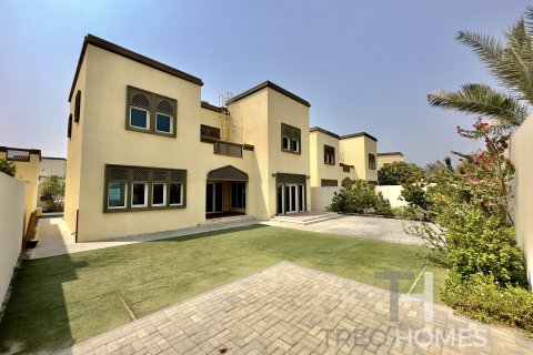 Купить виллу в Regional, Jumeirah Park, Дубай: 3 спальни, 285м², № 13383 - фото 10