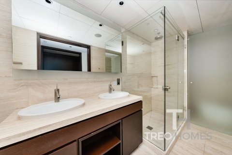 Купить квартиру в Бурдж-Халифе, Дубай: 2 спальни, 144м², № 13391 - фото 10