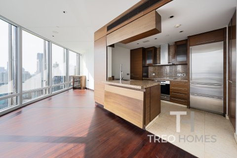 Купить квартиру в Бурдж-Халифе, Дубай: 2 спальни, 144м², № 13391 - фото 4