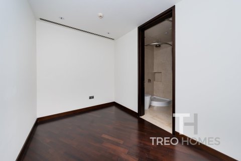 Apartment in Burj Khalifa, Dubai 2 bedrooms, 191 sq.m. № 13390 - photo 14