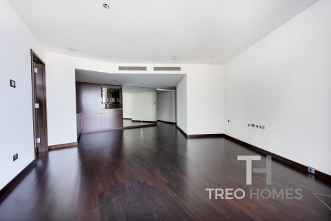 Apartment in Burj Khalifa, Dubai 2 bedrooms, 191 sq.m. № 13390 - photo 4