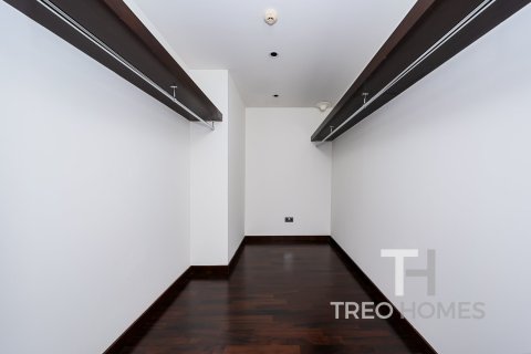 Apartment in Burj Khalifa, Dubai 2 bedrooms, 191 sq.m. № 13390 - photo 8