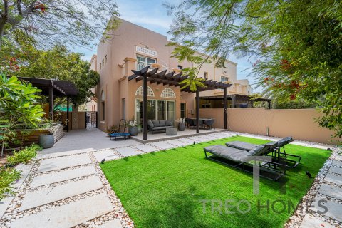 Villa en The Springs, Dubai, 3 dormitorios, 210 m², № 13377 - foto 1